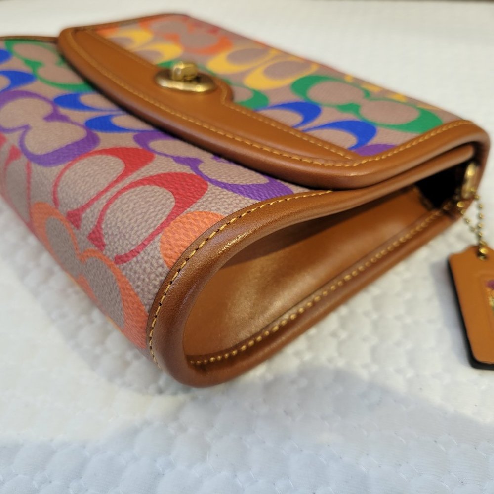 ❤️SOLD❤️ Coach Kip Turnlock Crossbody - Picture 8 of 14